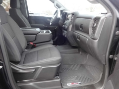 Used 2022  Chevrolet Silverado 1500 4WD Crew Cab 147" Custom Trail Boss at Rose Automotive near Hamilton&comma; OH