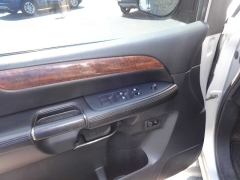 Used 2013 Nissan Armada 4d SUV 4WD SV at Rose Automotive near Hamilton, OH