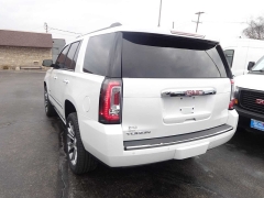 Used 2017  GMC Yukon 4d SUV 4WD Denali at Rose Automotive near Hamilton&comma; OH