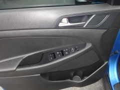 Used 2018  Hyundai Tucson 4d SUV AWD SE at Rose Automotive near Hamilton&comma; OH