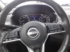 Used 2024  Nissan Altima 2&period;5 SR Sedan at Rose Automotive near Hamilton&comma; OH