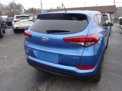 Used 2018  Hyundai Tucson 4d SUV AWD SE at Rose Automotive near Hamilton&comma; OH
