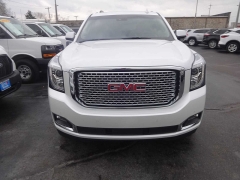 Used 2017  GMC Yukon 4d SUV 4WD Denali at Rose Automotive near Hamilton&comma; OH