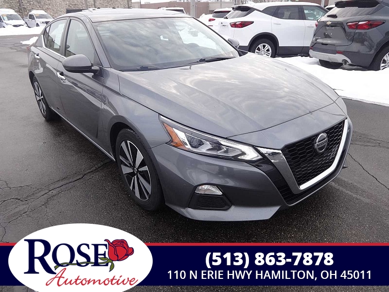 Used 2022  Nissan Altima 2&period;5 SV Sedan at Rose Automotive near Hamilton&comma; OH