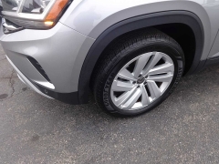 Used 2020  Volkswagen Atlas Cross Sport 3&period;6L V6 SE w&sol;Technology 4MOTION at Rose Automotive near Hamilton&comma; OH