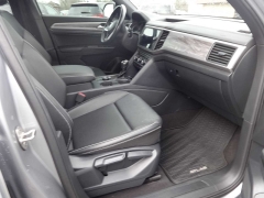 Used 2020  Volkswagen Atlas Cross Sport 3&period;6L V6 SE w&sol;Technology 4MOTION at Rose Automotive near Hamilton&comma; OH