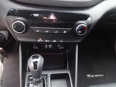 Used 2018  Hyundai Tucson 4d SUV AWD SE at Rose Automotive near Hamilton&comma; OH