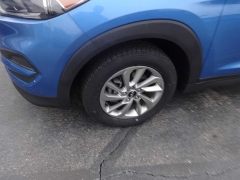 Used 2018  Hyundai Tucson 4d SUV AWD SE at Rose Automotive near Hamilton&comma; OH