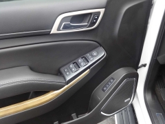 Used 2017  GMC Yukon 4d SUV 4WD Denali at Rose Automotive near Hamilton&comma; OH