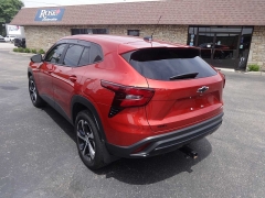 Used 2024 Chevrolet Trax FWD 4dr 1RS at Rose Automotive near Hamilton, OH