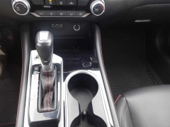 Used 2024  Nissan Altima 2&period;5 SR Sedan at Rose Automotive near Hamilton&comma; OH