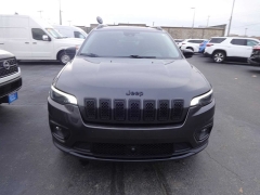 Used 2023  Jeep Cherokee Altitude Lux 4x4 at Rose Automotive near Hamilton&comma; OH