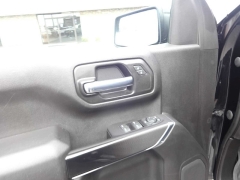 Used 2022  Chevrolet Silverado 1500 4WD Crew Cab 147" Custom Trail Boss at Rose Automotive near Hamilton&comma; OH