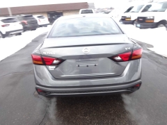 Used 2022  Nissan Altima 2&period;5 SV Sedan at Rose Automotive near Hamilton&comma; OH