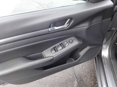 Used 2022  Nissan Altima 2&period;5 SV Sedan at Rose Automotive near Hamilton&comma; OH