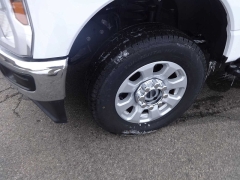 Used 2024  Ford Super Duty F-350 4WD XLT Crew Cab SRW 6&period;75' Box at Rose Automotive near Hamilton&comma; OH