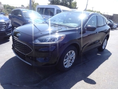 Used 2020 Ford Escape 4d SUV AWD SE at Rose Automotive near Hamilton, OH