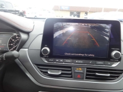 Used 2024  Nissan Altima 2&period;5 SR Sedan at Rose Automotive near Hamilton&comma; OH