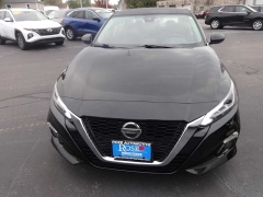 Used 2019  Nissan Altima 4d Sedan FWD 2.5L SL at Rose Automotive near Hamilton, OH