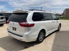 Used 2018  Toyota Sienna 4d Wagon XLE 7-Pass w&sol;Auto Access Seat at Ollenburg Motors near Garner&comma; IA