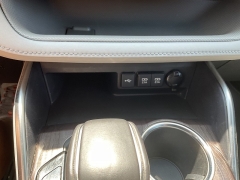 Used 2021 Toyota Highlander Hybrid Platinum AWD at Ollenburg Motors near Garner, IA