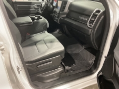 Used 2021  Ram 1500 4WD Big Horn Crew Cab 5'7" Box at Ollenburg Motors near Garner&comma; IA