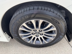 Used 2018  Toyota Sienna 4d Wagon XLE 7-Pass w&sol;Auto Access Seat at Ollenburg Motors near Garner&comma; IA