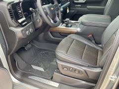 New 2026 Chevrolet Silverado 1500 4WD Crew Cab 147" High Country at Ollenburg Motors near Garner, IA