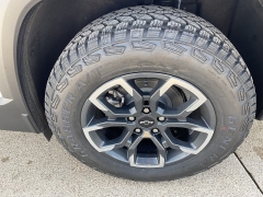 New 2026  Chevrolet Equinox AWD 4dr ACTIV w&sol;KDZ at Ollenburg Motors near Garner&comma; IA