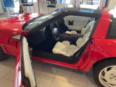 Used 1992  Chevrolet Corvette 2d Coupe at Ollenburg Motors near Garner&comma; IA
