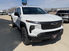 New 2026  Chevrolet Silverado EV e4WD Crew Cab Standard Range Work Truck at Ollenburg Motors near Garner&comma; IA