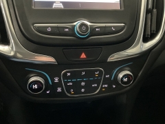 Used 2019  Chevrolet Equinox 4d SUV AWD LT w&sol;1LT at Ollenburg Motors near Garner&comma; IA