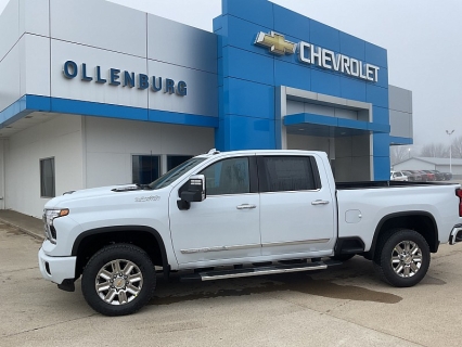 New 2026 Chevrolet Silverado 3500HD 4WD Crew Cab 159
