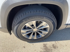 New 2026 Chevrolet Equinox AWD 4dr LT w/2LT at Ollenburg Motors near Garner, IA