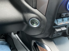 Used 2019  Chevrolet Silverado 1500 4WD Crew Cab High Country at Ollenburg Motors near Garner&comma; IA