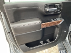 Used 2019  Chevrolet Silverado 1500 4WD Crew Cab High Country at Ollenburg Motors near Garner&comma; IA