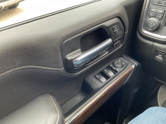 Used 2022 Chevrolet Silverado 3500HD 4WD Crew Cab 159" High Country Dsl at Ollenburg Motors near Garner, IA