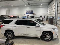 Used 2023  Chevrolet Traverse AWD 4dr High Country at Ollenburg Motors near Garner&comma; IA