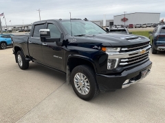 Used 2022 Chevrolet Silverado 3500HD 4WD Crew Cab 159" High Country Dsl at Ollenburg Motors near Garner, IA