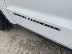 Used 2021  Jeep Grand Cherokee Limited 4x4 at Ollenburg Motors near Garner, IA