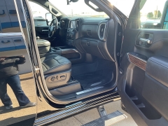 Used 2022  Chevrolet Silverado 3500HD 4WD Crew Cab 159" High Country Dsl at Ollenburg Motors near Garner&comma; IA