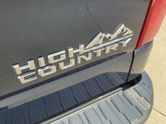 Used 2023  Chevrolet Silverado 1500 4WD Crew Cab 147" High Country at Ollenburg Motors near Garner, IA