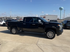 Used 2022  Chevrolet Silverado 3500HD 4WD Crew Cab 159" High Country Dsl at Ollenburg Motors near Garner&comma; IA