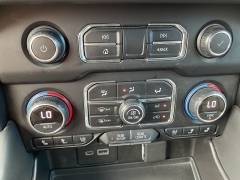 Used 2021 Chevrolet Suburban 4WD 4dr Premier at Ollenburg Motors near Garner, IA