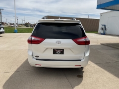 Used 2018  Toyota Sienna 4d Wagon XLE 7-Pass w&sol;Auto Access Seat at Ollenburg Motors near Garner&comma; IA