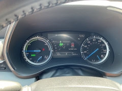 Used 2021 Toyota Highlander Hybrid Platinum AWD at Ollenburg Motors near Garner, IA