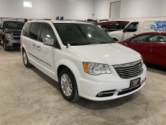 Used 2015  Chrysler Town & Country 4d Wagon Limited Platinum at Ollenburg Motors near Garner&comma; IA
