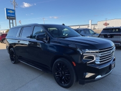 Used 2024  Chevrolet Suburban 4WD 4dr High Country at Ollenburg Motors near Garner&comma; IA