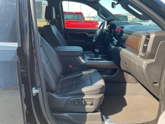 Used 2023  Chevrolet Silverado 1500 4WD Crew Cab 147" High Country at Ollenburg Motors near Garner&comma; IA