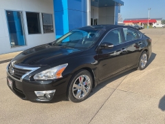 Used 2015  Nissan Altima 4d Sedan SL 2&period;5L at Ollenburg Motors near Garner&comma; IA
